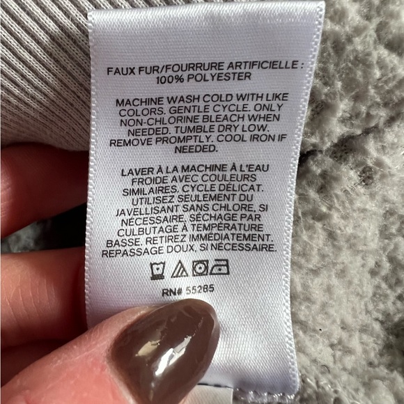 EXPRESS LIGHT PURPLE SHERPA CROPPED CREWNECK SWEATSHIRT SIZE XS - Picture 5 of 6